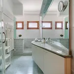 Guesthost - Prospettiva Corso Giovecca Apartment *