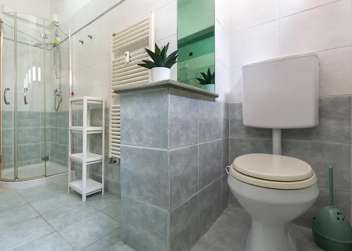 Guesthost - Prospettiva Corso Giovecca * Ferrara