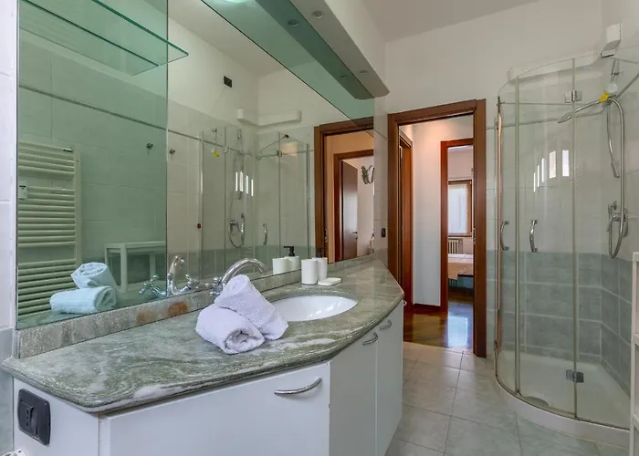 Apartman Guesthost - Prospettiva Corso Giovecca *