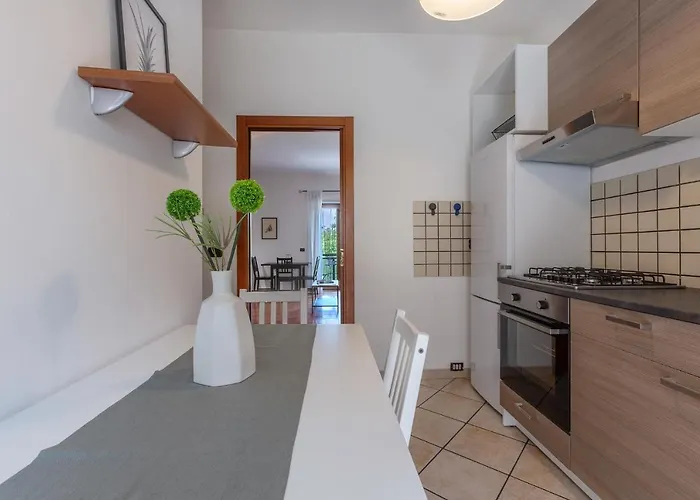 Guesthost - Prospettiva Corso Giovecca *