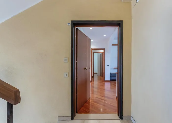 Guesthost - Prospettiva Corso Giovecca *